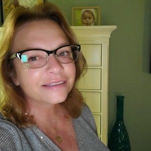 Meet your Posher, Lori